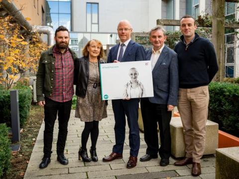 Minister for Health Stephen Donnelly and the Brennan Family announce the Laura Brennan HPV Vaccine Catch-up Programme. 13/10/2022